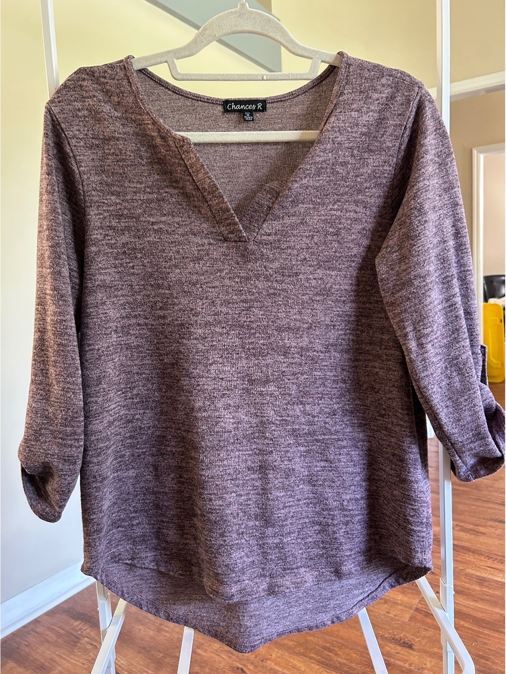 Chances R Women's Medium Heathered Brown Long Sleeve V-Neck Top